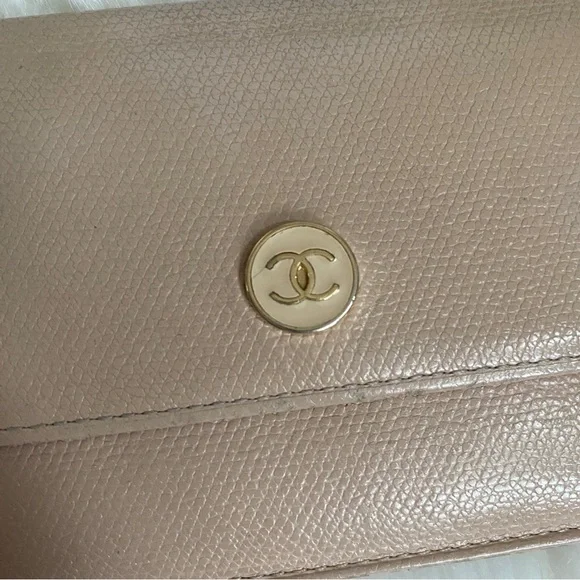 Vintage Chanel caviar small key card holder tan leather wallet with gold chain - Picture 4 of 13